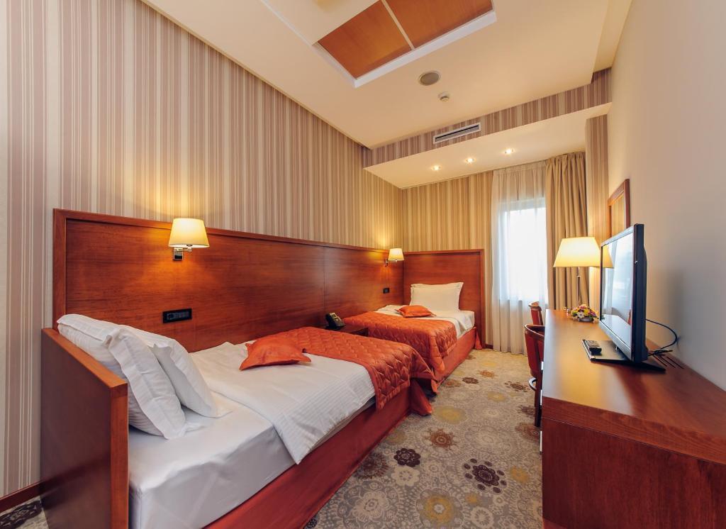 Hotel M Nikic Podgorica Room photo