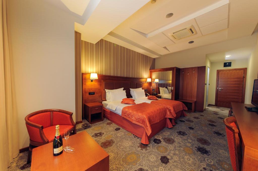 Hotel M Nikic Podgorica Room photo